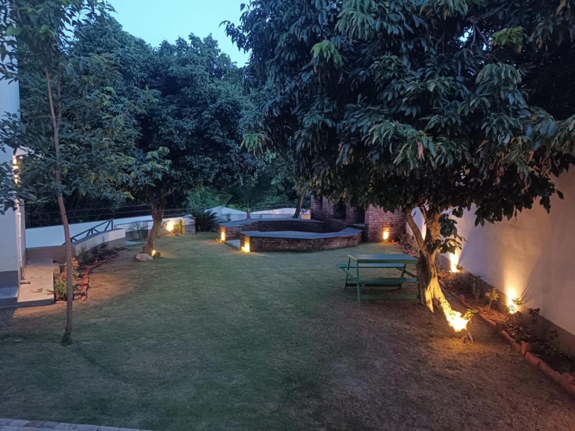 Villa Sierra Sky - Exquisite Elegant 4 Bedroom Villa Ντεχραντούν Εξωτερικό φωτογραφία