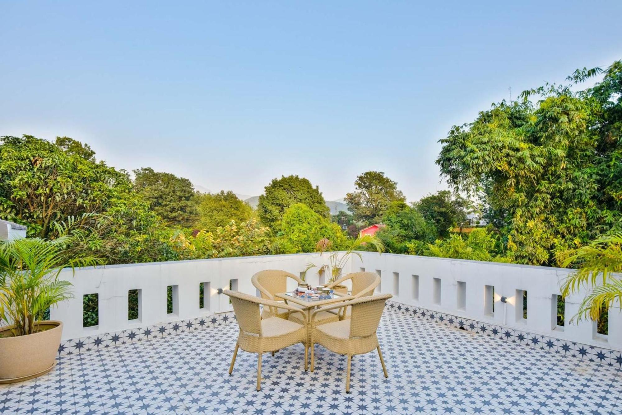 Villa Sierra Sky - Exquisite Elegant 4 Bedroom Villa Ντεχραντούν Εξωτερικό φωτογραφία